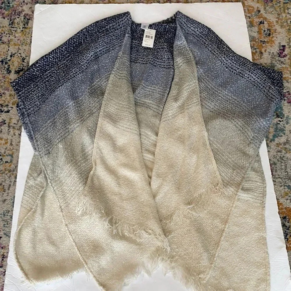 Light weight poncho Light blue, navy and cream NWT One size Fringe bottom - Picture 2 of 8